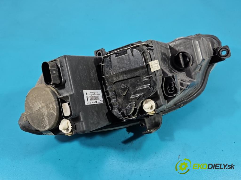 Seat Leon II 2005-2012 1.6 SR 102 HP manual 75 kW 1595 cm3 5- Reflektor: pravý 5P1941006E (Svetlo predné pravé)