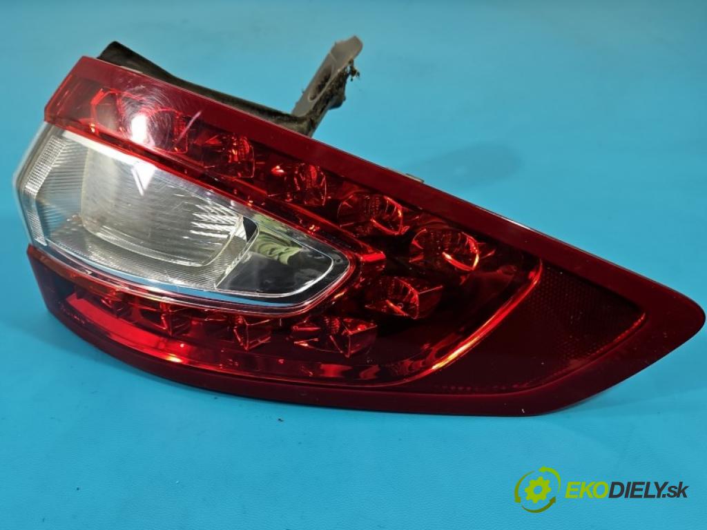Ford Mondeo Mk5 2014-2022 2.0 tdci 150 HP automatic 110 kW 1997 cm3 5- svetlo / reflektor zadné pravé blatník DS73-13404-CH