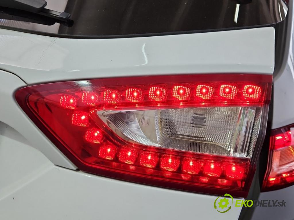Ford Mondeo Mk5 2014-2022 2.0 tdci 150 HP automatic 110 kW 1997 cm3 5- svetlo / reflektor zadné pravé kufrové dvere DS73-13A602-CG