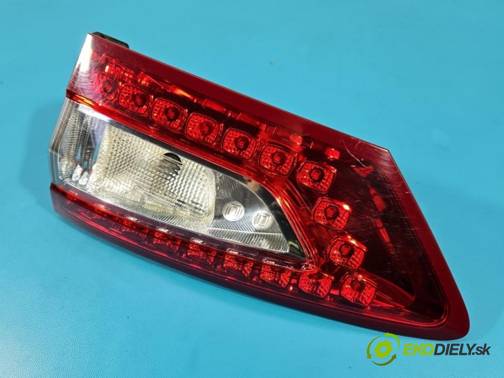 Ford Mondeo Mk5 2014-2022 2.0 tdci 150 HP automatic 110 kW 1997 cm3 5- svetlo / reflektor zadné pravé kufrové dvere DS73-13A602-CG