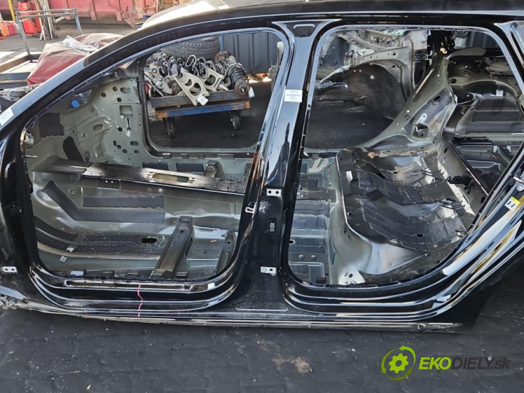 Audi A4 B9 2015-2024 2.0 tdi 204 HP automatic 150 kW 1968 cm3 5- Práh: ľavý  (Karoséria ostatné)