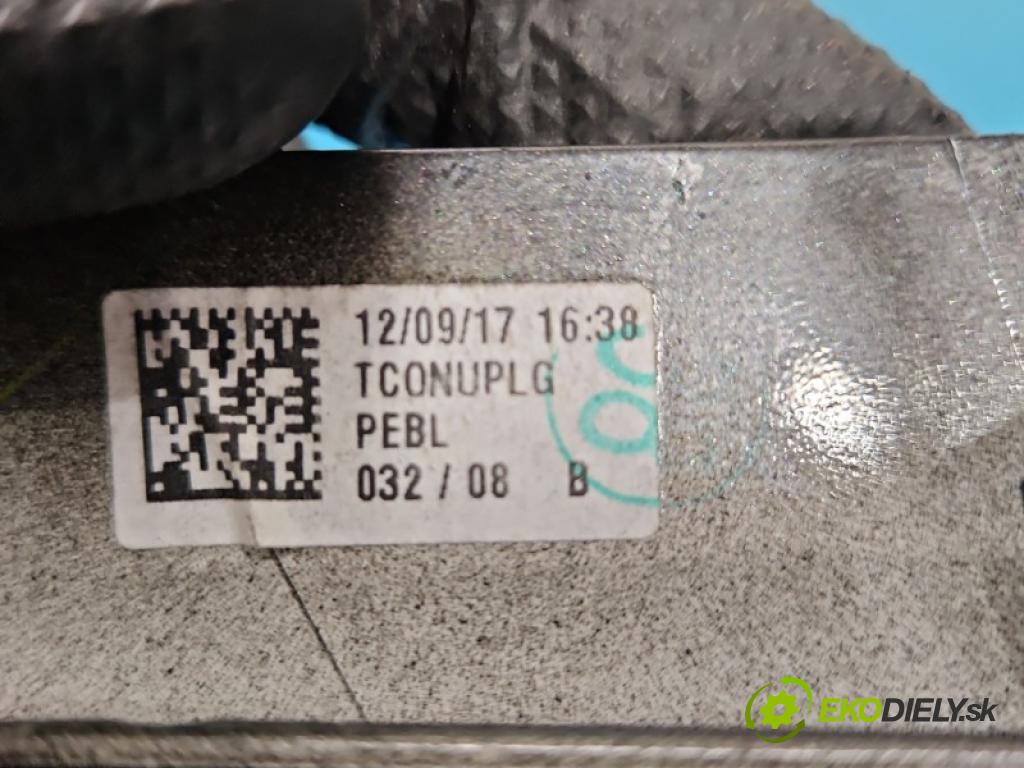 Toyota Aygo II 2014-2022 1.0 vvti 69KM manual 51 kW 998 cm3 5- lišta ozdobná interiéry: