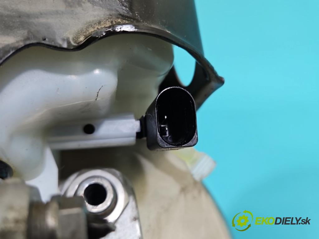 Audi A4 B9 2015-2024 2.0 tdi 204 HP automatic 150 kW 1968 cm3 5- servo brzdové 8W0612103K