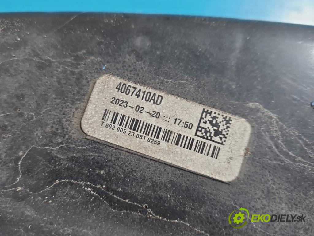 Audi A4 B9 2015-2024 2.0 tdi 204 hp automatic 150 kW 1968 cm3 5- Nádrž: AdBlue 4067410AD