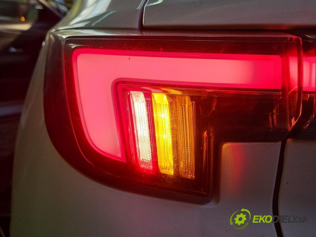 Opel Mokka B 2020- 1.2 T 131 HP manual 96 kW 1199 cm3 5- svetlo / reflektor zadné ľavé blatník 9833721880