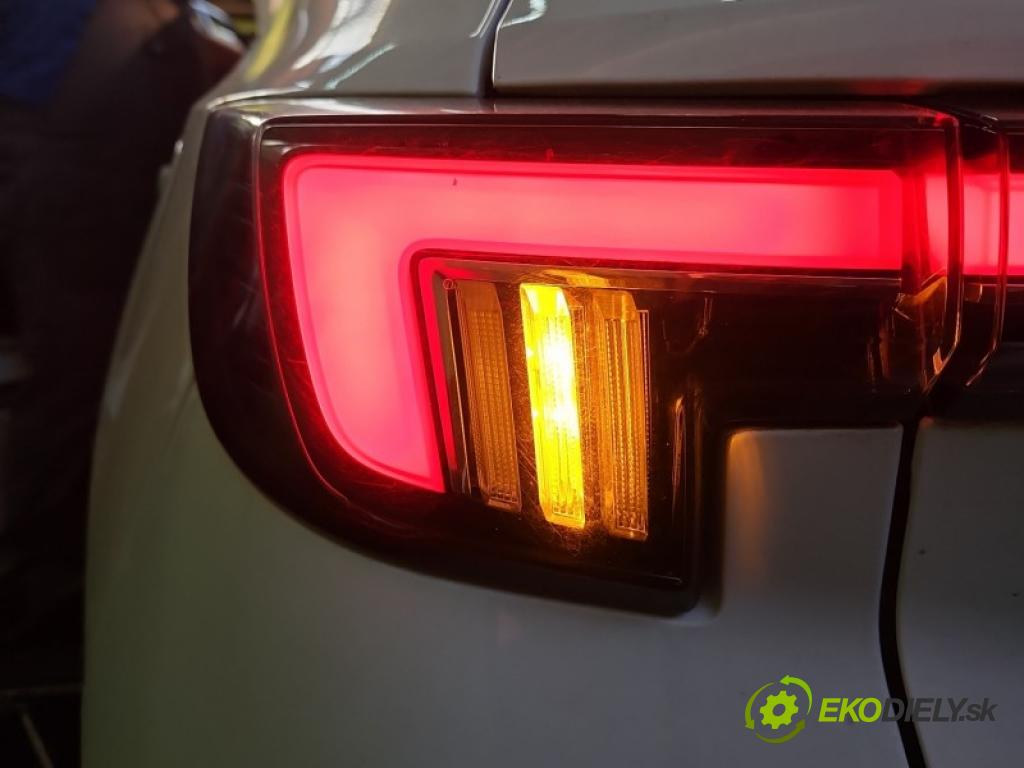 Opel Mokka B 2020- 1.2 T 131 HP manual 96 kW 1199 cm3 5- svetlo / reflektor zadné ľavé blatník 9833721880