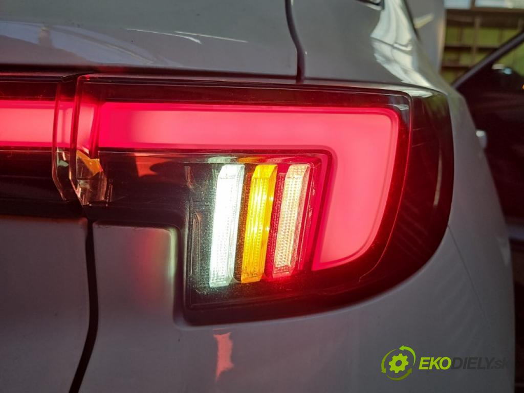Opel Mokka B 2020- 1.2 T 131 HP manual 96 kW 1199 cm3 5- svetlo / reflektor zadné pravé blatník 9833721980