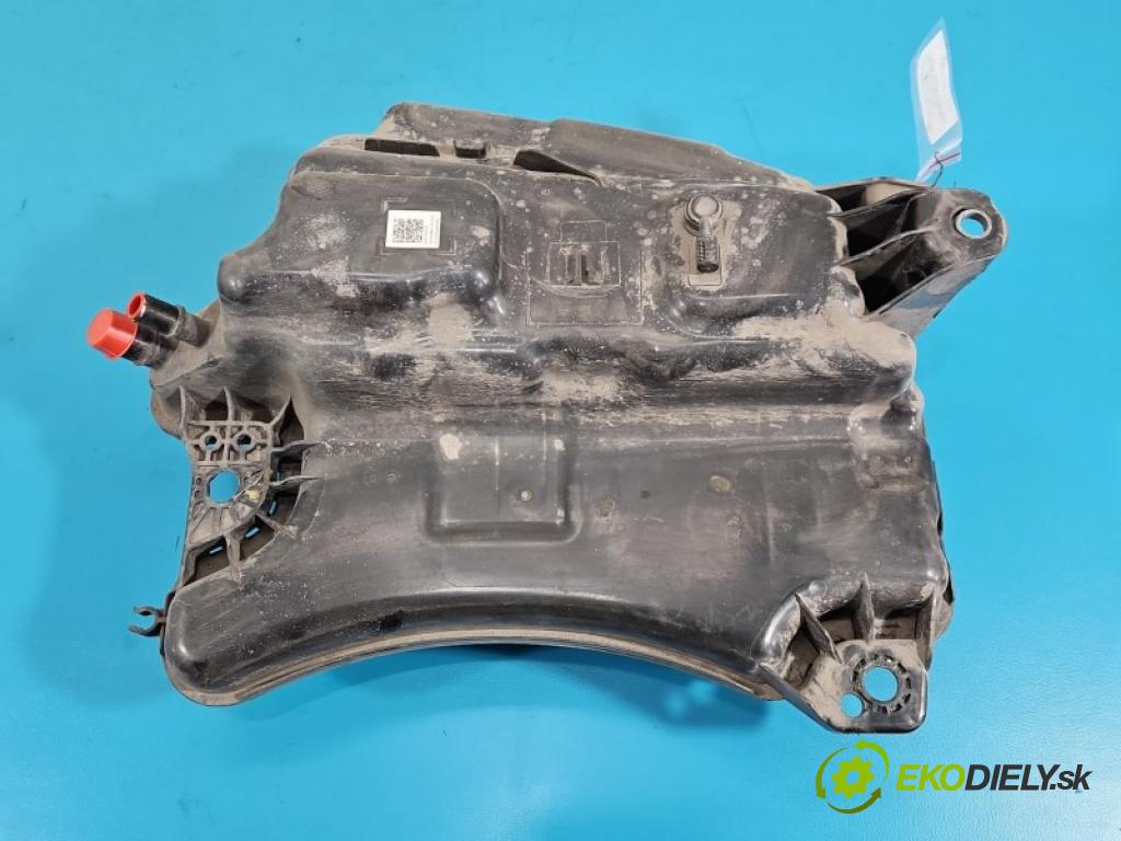 Skoda Octavia IV 2019- 2.0 tdi 150 hp automatic 110 kW 1968 cm3 5- Nádrž: AdBlue 5WA131877E