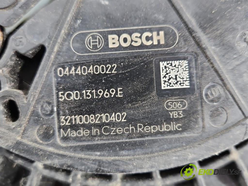Skoda Octavia IV 2019- 2.0 tdi 150 hp automatic 110 kW 1968 cm3 5- Nádrž: AdBlue 5WA131877E
