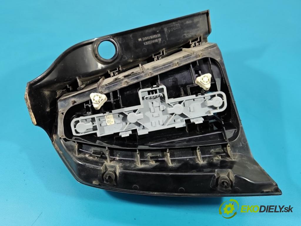 Opel Zafira B 2005-2014 2.2 16V 150 HP automatic 110 kW 2198 cm3 5- svetlo / reflektor zadné pravé blatník 24451843R