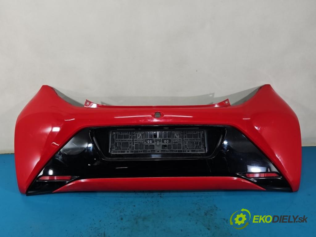 Toyota Aygo II 2014-2022 1.0 vvti 69KM manual 51 kW 998 cm3 5- nárazník zadné  (Kľučka dverí ostatné)