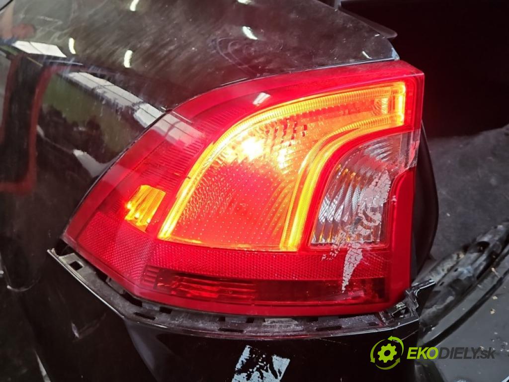 Volvo S60 II 2010-2018 2.0 T 241KM automatic 177 kW 1999 cm3 4- svetlo / reflektor zadné ľavé blatník 31395930