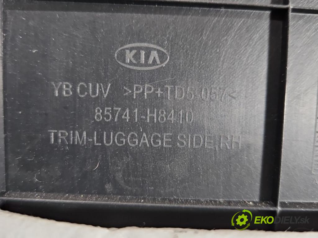 Kia Stonic 2017- 1.4 16V 100 hp manual 73.3 kW 1368 cm3 5- Tapacír: kufra: pravé 85741-H8410