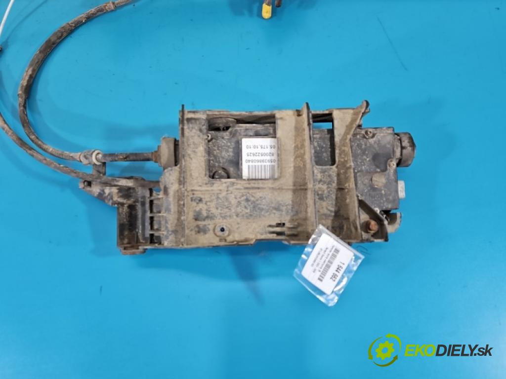 Renault Scenic II 2003-2009 1.6 16V 113 HP manual 83 kW 1598 cm3 5- Brzda manuál: elektrický: 8200522625 (Ručná brzda)