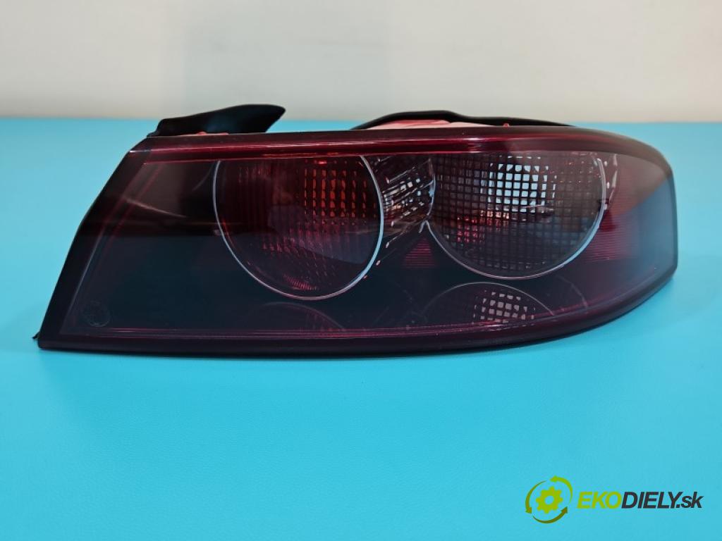 Alfa romeo 159 1.9 jtd 150 HP manual 110 kW 1910 cm3 4- svetlo / reflektor zadné pravé blatník 50504818