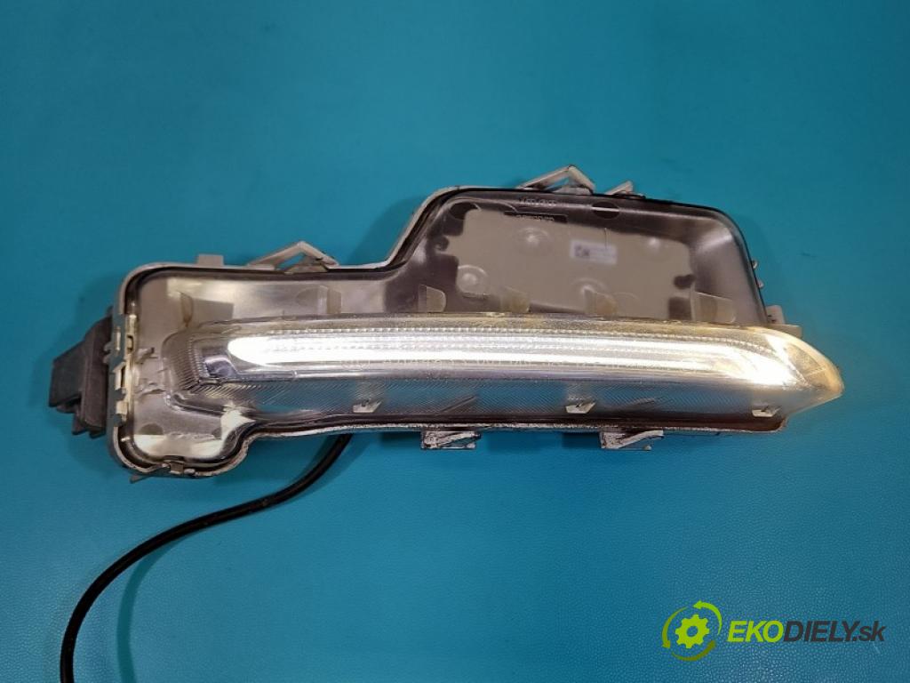 Volvo S60 II 2010-2018 2.0 T 241KM automatic 177 kW 1999 cm3 4- Svetlo: prevádzky pravé 31420239