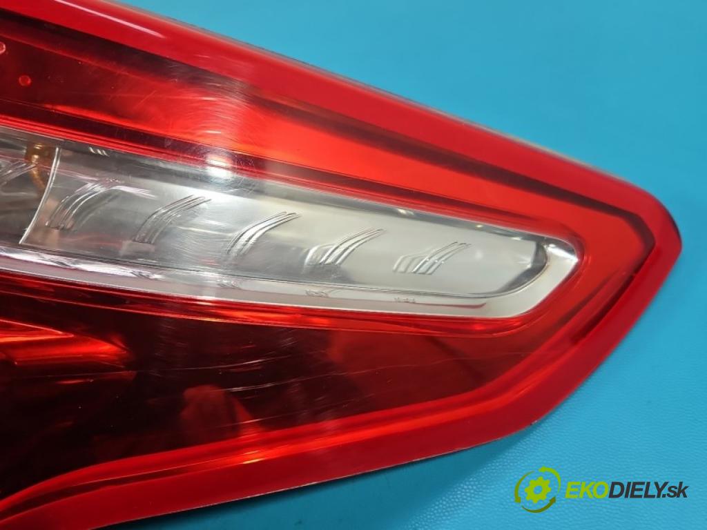 Citroen C4 Picasso I 2006-2013 1.6 16V 120 HP manual 88 kW 1598 cm3 5- svetlo / reflektor zadné pravé blatník 9653547480