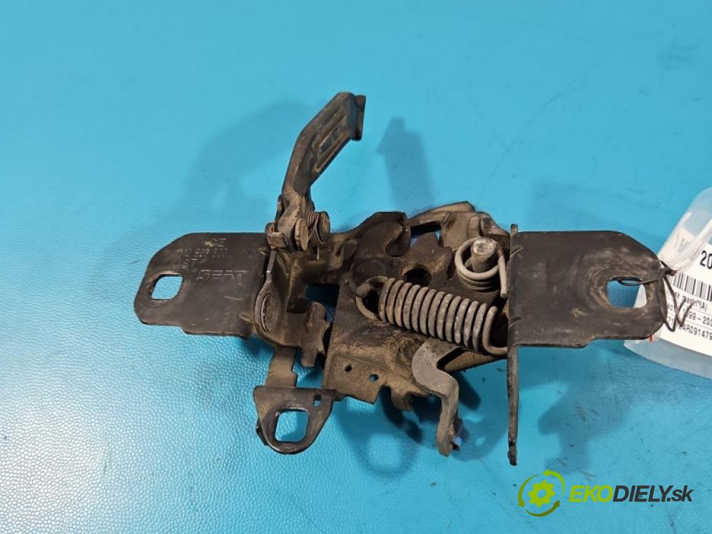Seat Leon I 1999-2005 1.6 16V 105 HP manual 77 kW 1598 cm3 5- zámok kapoty 1M0823503J