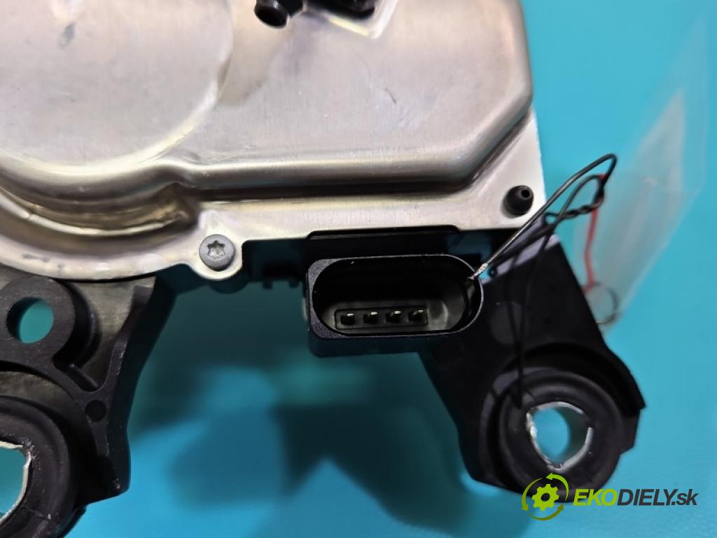 Audi A3 8V 2013-2020 1.4 TFSI 122 HP automatic 90 kW 1395 cm3 5- motor stieračov zadné 8V0955711A