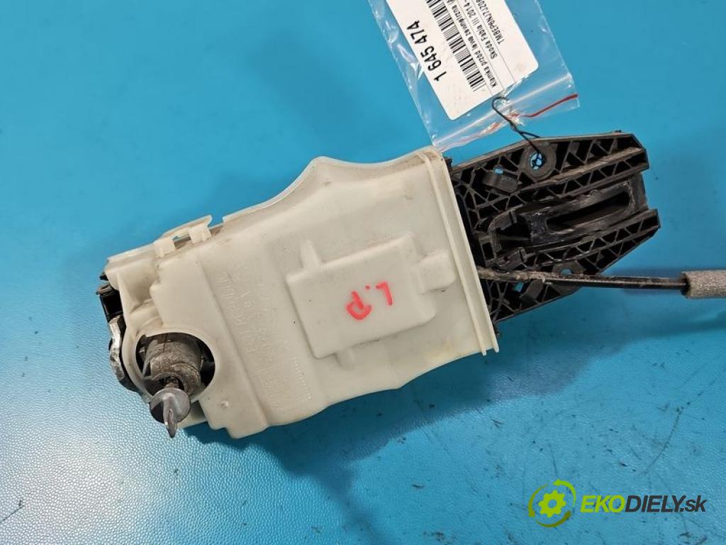Skoda Fabia III 2014-2021 1.0 TSI 95 hp manual 70 kW 999 cm3 5- klika přední levé 5E0837349A (Vnější přední levá klika dveří)