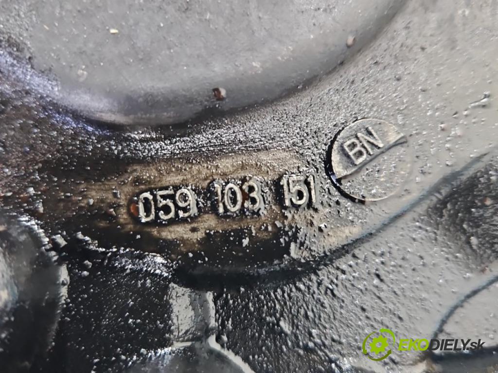 Vw Touareg II 2010-2018 3.0 tdi 245KM automatic 180 kW 2967 cm3 5- obal načasovanie 059103151BN (Kryt motora)
