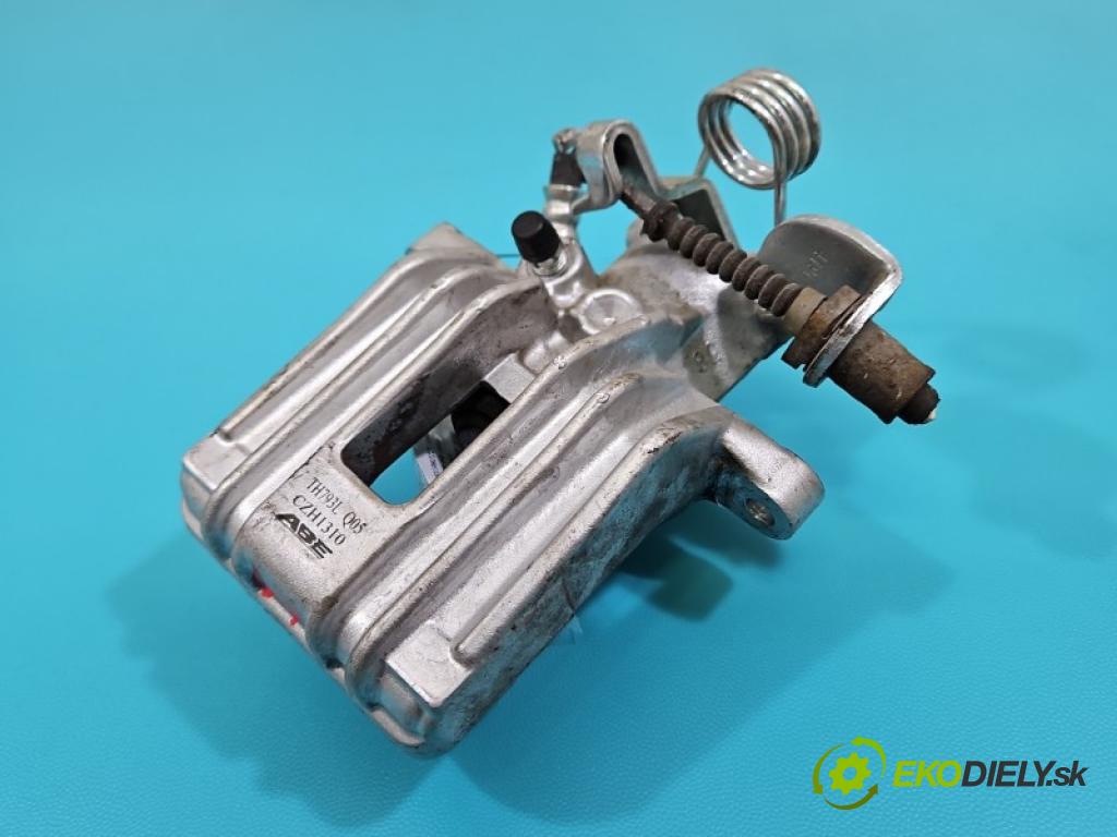 Audi A4 B6 2000-2004 2.5 tdi 163 HP automatic 120 kW 2496 cm3 5- brzdič zadné ľavý  (Kľučka dverí ostatné)