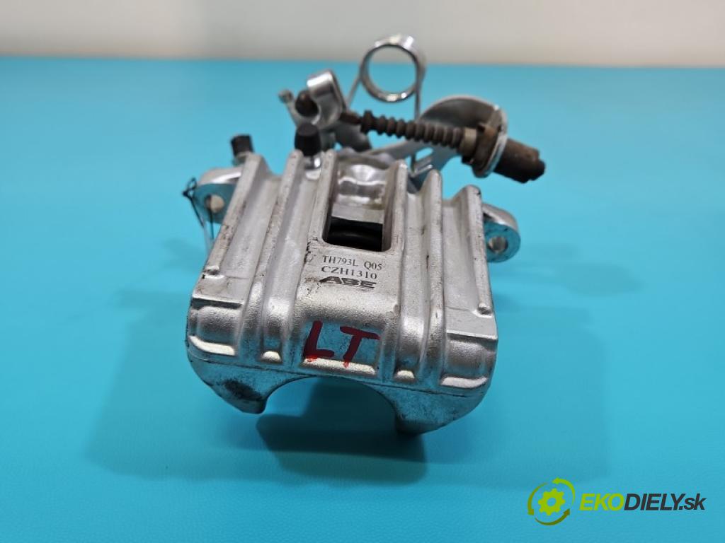 Audi A4 B6 2000-2004 2.5 tdi 163 HP automatic 120 kW 2496 cm3 5- brzdič zadné ľavý  (Kľučka dverí ostatné)