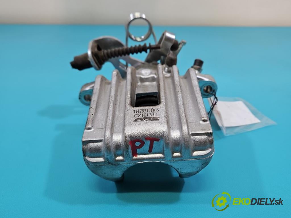 Audi A4 B6 2000-2004 2.5 tdi 163 HP automatic 120 kW 2496 cm3 5- brzdič zadné pravý  (Kľučka dverí ostatné)