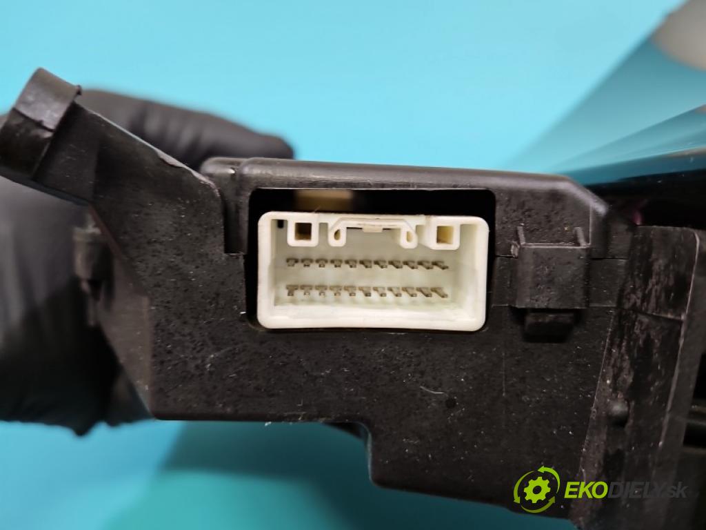 Toyota Yaris I 1999-2005 1.0 vvti 68 hp manual 50 kW 998 cm3 5- Přístrojová deska 21655865-3 (Přístrojová deska)