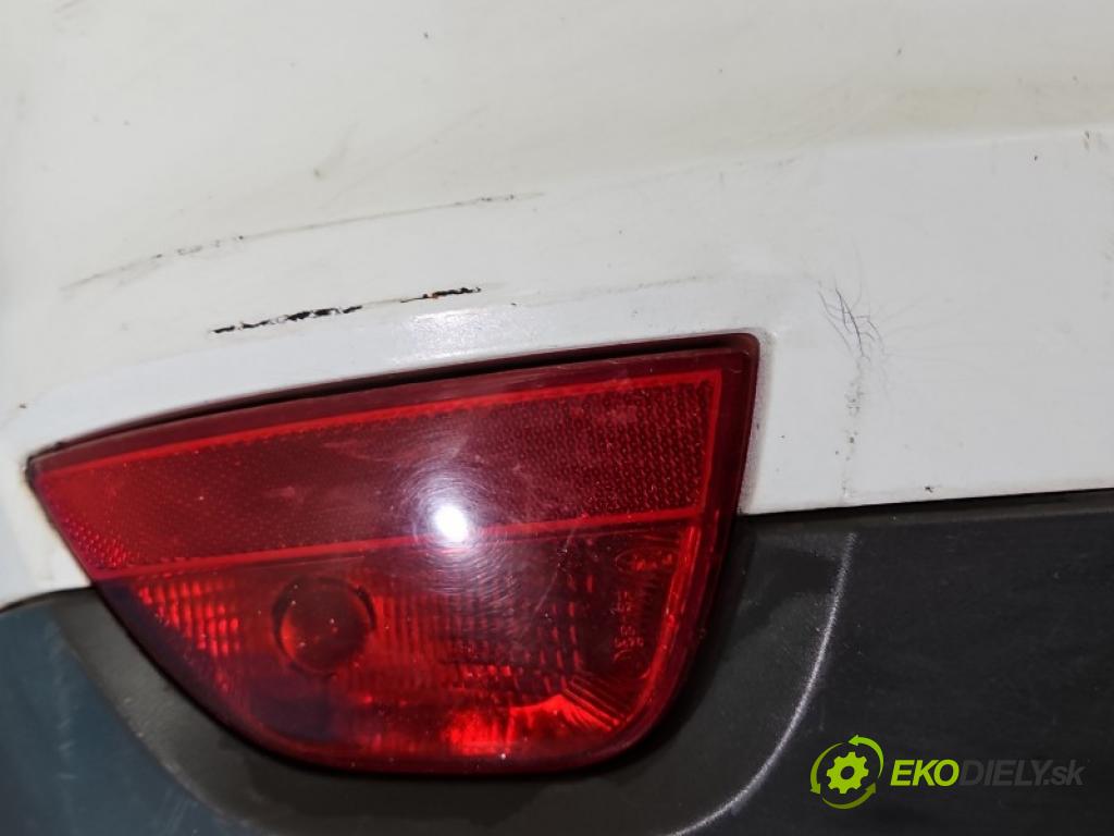 Ford Focus Mk2 2004-2011 1.6 16V 101 hp manual 74 kW 1596 cm3 5- nárazník zadní  (Klika dveří ostatní)