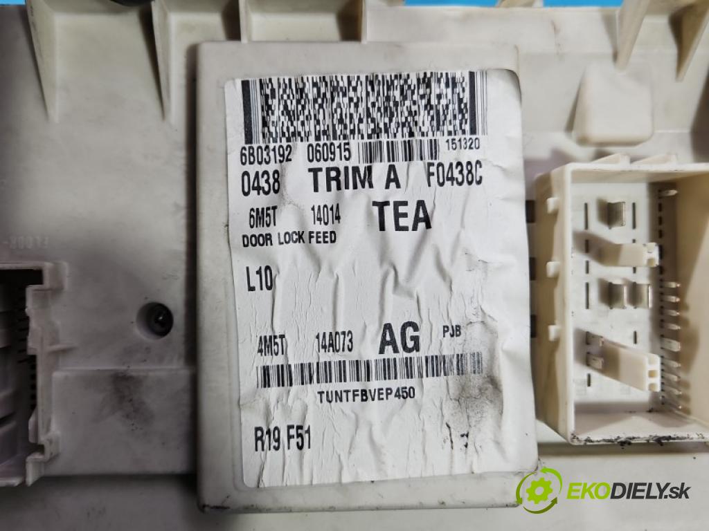 Ford Focus Mk2 2004-2011 1.6 16V 101 HP manual 74 kW 1596 cm3 5- skrinka poistka 4M5T-14A073-AG (Poistková skrinka)