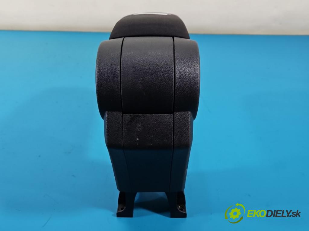 Skoda Fabia III 2014-2021 1.0 TSI 95 HP manual 70 kW 999 cm3 5- operadlo  (Lakťová opierka)