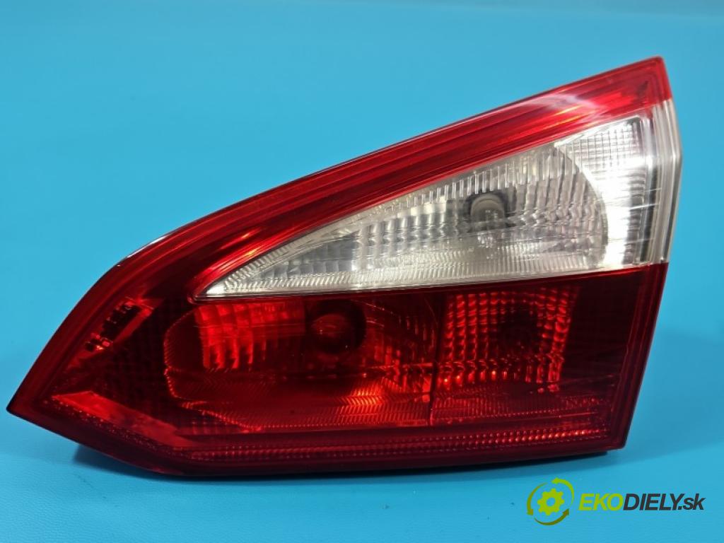 Ford Focus Mk3 2010-2018 1.6d 116 HP manual 85 kW 1560 cm3 5- svetlo / reflektor zadné pravé kufrové dvere BM51-13A602-BC