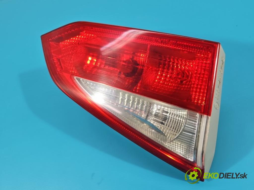 Ford Focus Mk3 2010-2018 1.6d 116 HP manual 85 kW 1560 cm3 5- svetlo / reflektor zadné ľavé kufrové dvere BM51-13A603-BC