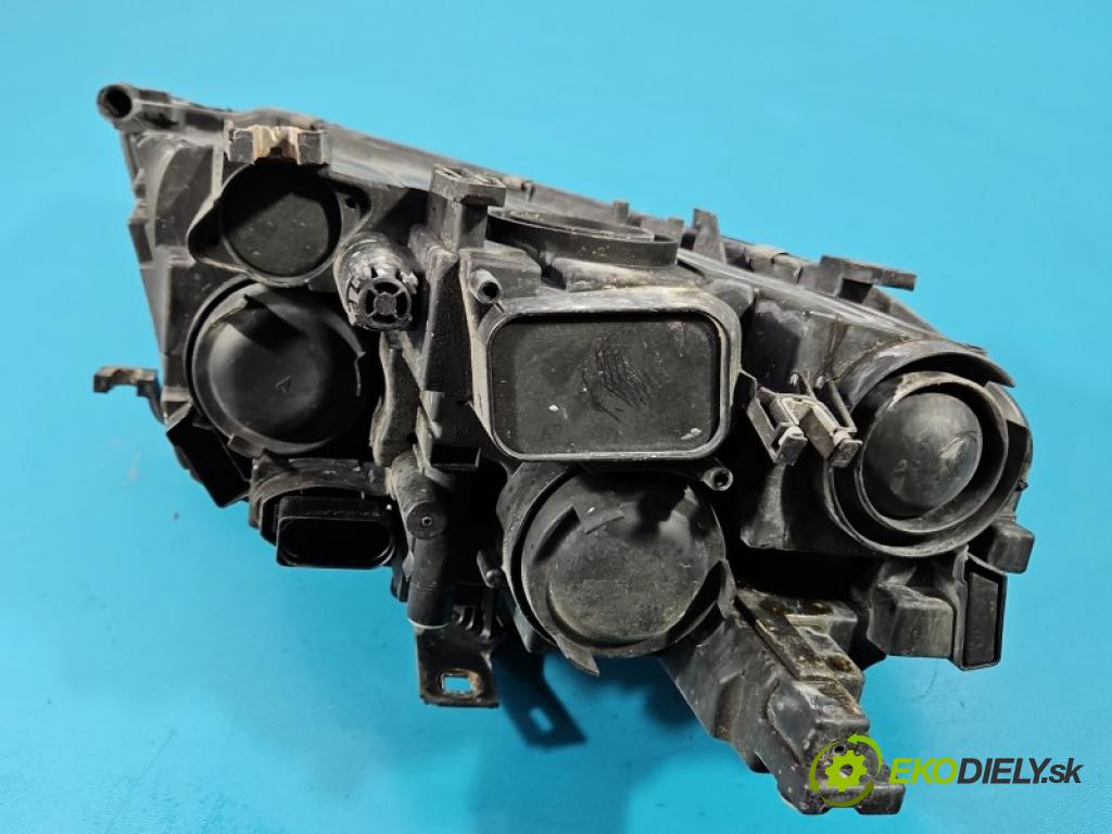 Audi A4 B8 2007-2015 1.8 TFSI 160 HP manual 118 kW 1798 cm3 5- Reflektor: ľavý  (Kľučka dverí ostatné)