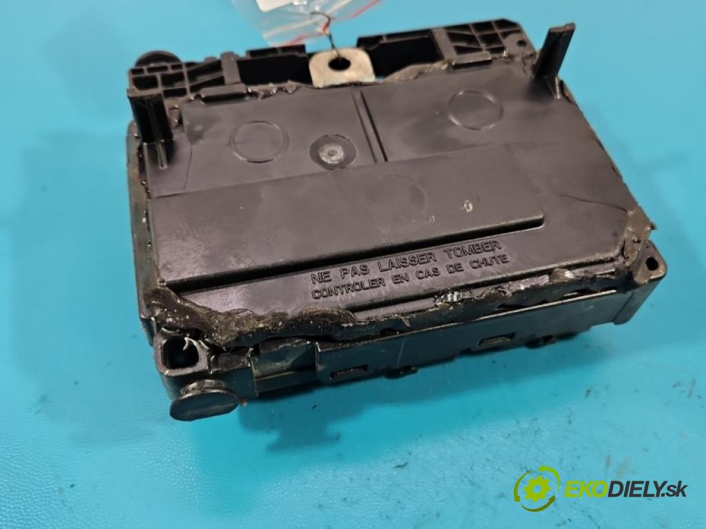 Citroen C4 I 2004-2011 1.6 16V 109 hp manual 80 kW 1587 cm3 3- řídící jednotka 9657718580
