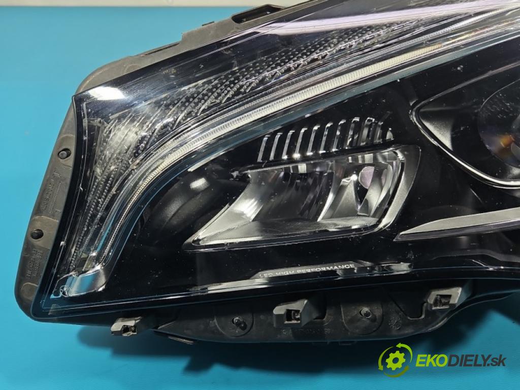 Mercedes CLA C117 X117 2013-2019 2.0 T 184hp automatic 135 kW 1991 cm3 4- Reflektor: ľavý A1178206761 (Kľučka dverí ostatné)
