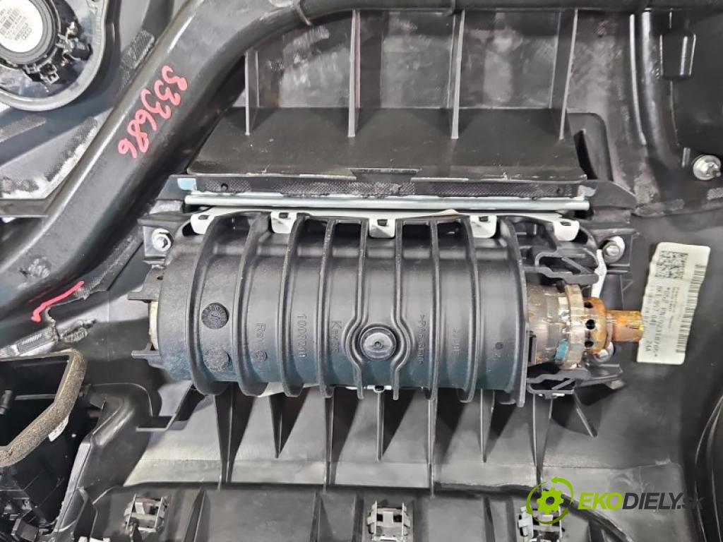 Audi A4 B8 2007-2015 1.8 TFSI 160 hp manual 118 kW 1798 cm3 5- kokpit,přistrojova deska