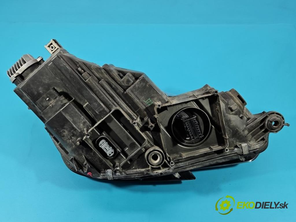 Audi A4 B9 2015-2024 2.0 tdi 150 HP manual 110 kW 1968 cm3 5- Reflektor: ľavý 8W0941033 (Kľučka dverí ostatné)