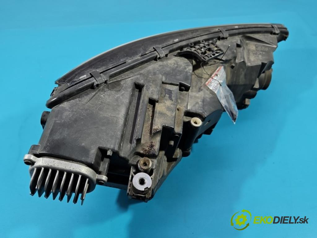 Audi A4 B9 2015-2024 2.0 tdi 150 HP manual 110 kW 1968 cm3 5- Reflektor: ľavý 8W0941033 (Kľučka dverí ostatné)