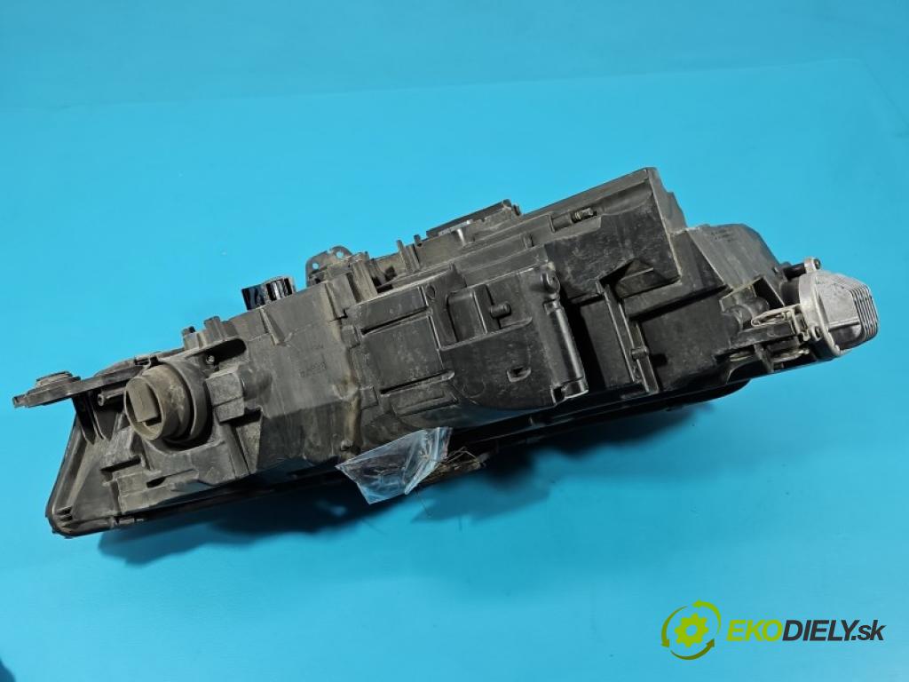 Audi A4 B9 2015-2024 2.0 tdi 150 HP manual 110 kW 1968 cm3 5- Reflektor: ľavý 8W0941033 (Kľučka dverí ostatné)