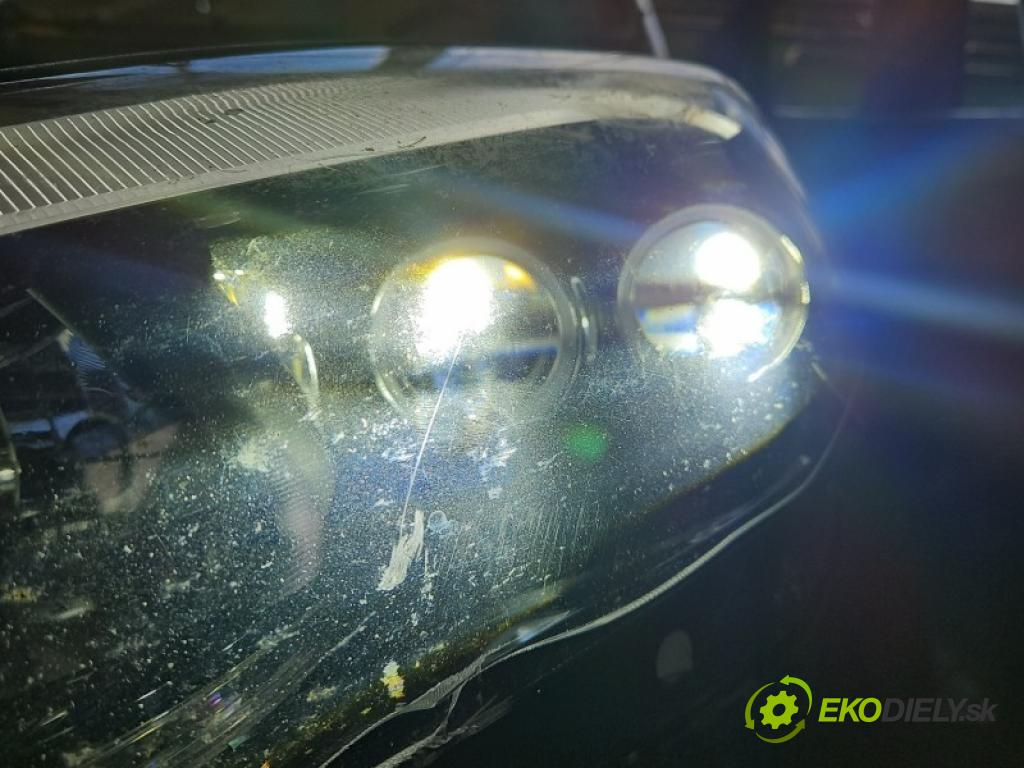 Hyundai Tucson III 2015-2020 1.7 crdi 141 HP automatic 104 kW 1685 cm3 5- Reflektor: ľavý 92101-D7200 (Kľučka dverí ostatné)