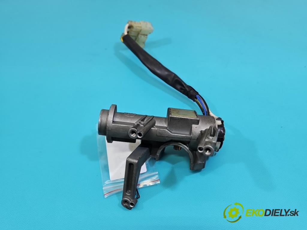 Daewoo Tico 0.8 plyn: 41 HP manual 30 kW 796 cm3 5- Spínačka  (Spínacia skrinka)