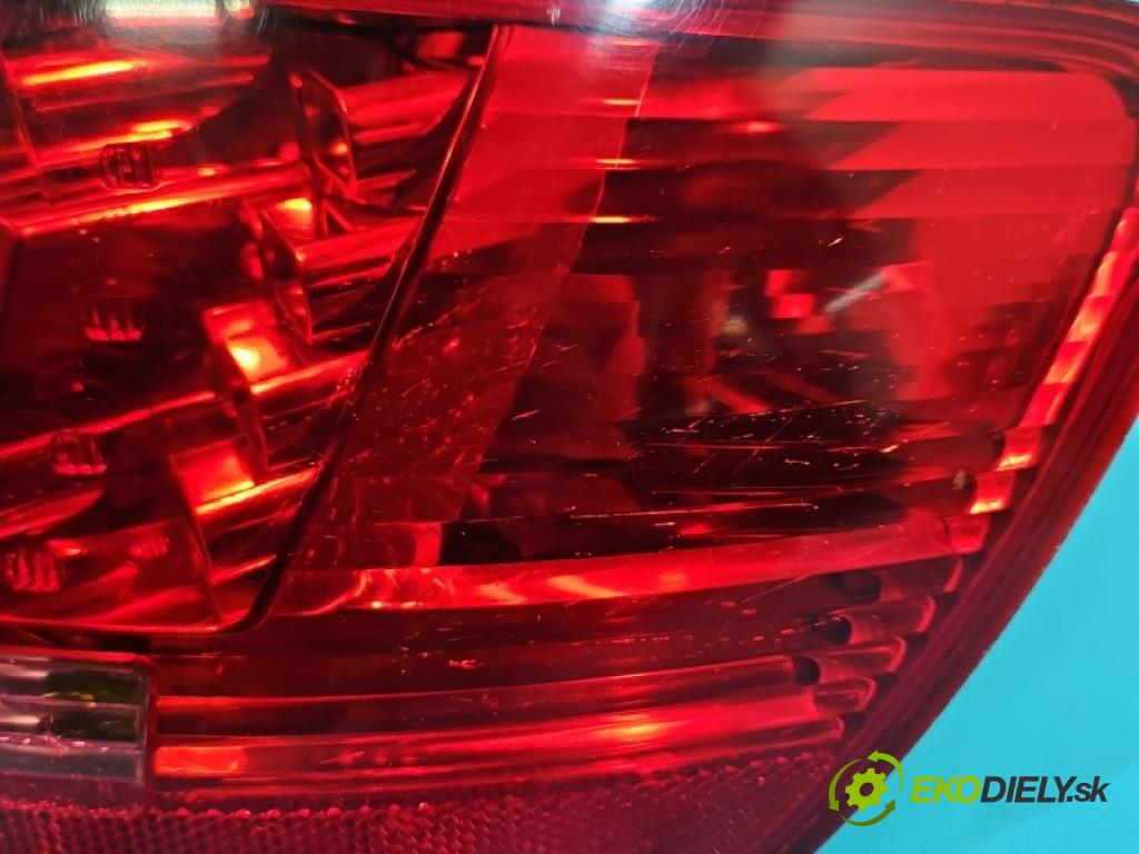 Audi A6 C6 2004-2011 3.0 tdi 232KM automatic 171 kW 2967 cm3 5- světlo zadní pravé blatník: 89037056