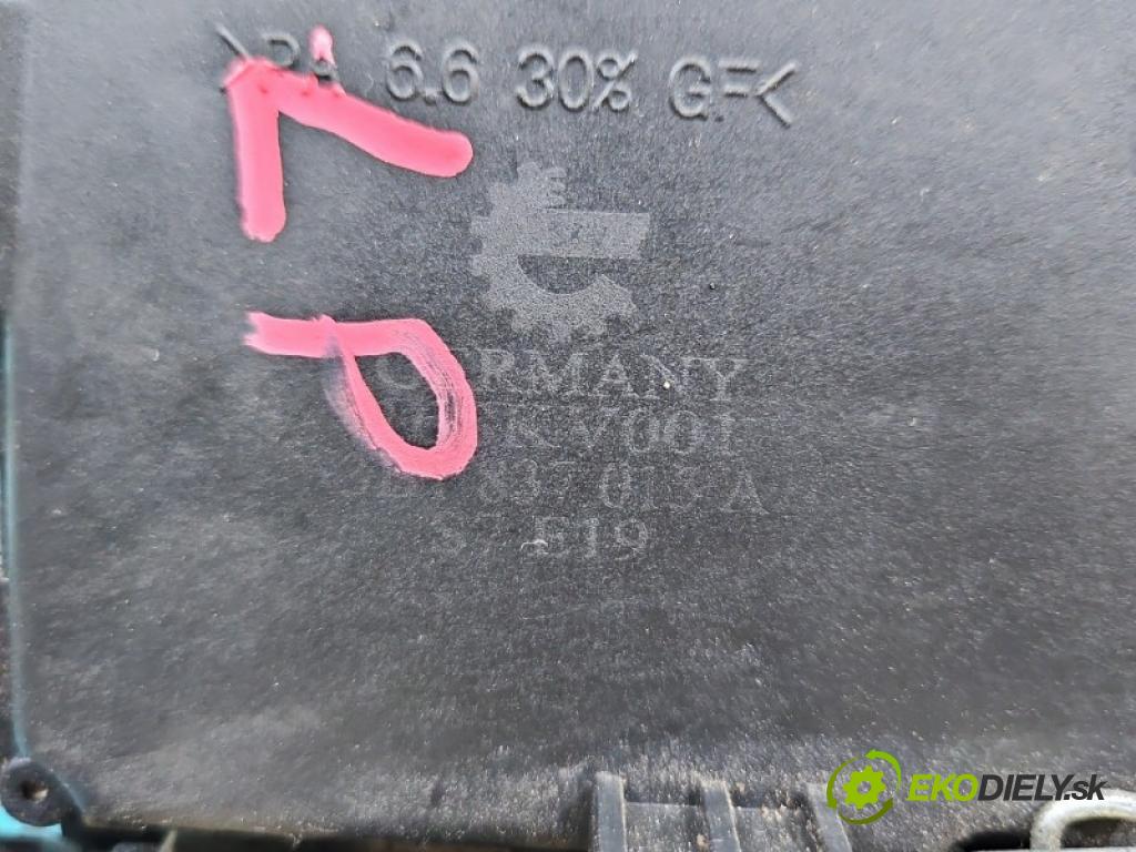 Seat Leon I 1999-2005 1.6 16V 105 hp manual 77 kW 1598 cm3 5- zámek přední levý