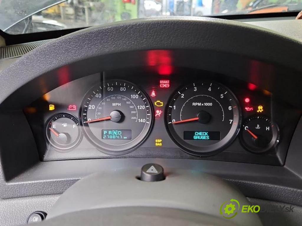 Jeep Grand cherokee WK 2004-2010 3.7 V6 211KM automatic 155 kW 3700 cm3 5- Přístrojová deska 56054010AF (Přístrojová deska)