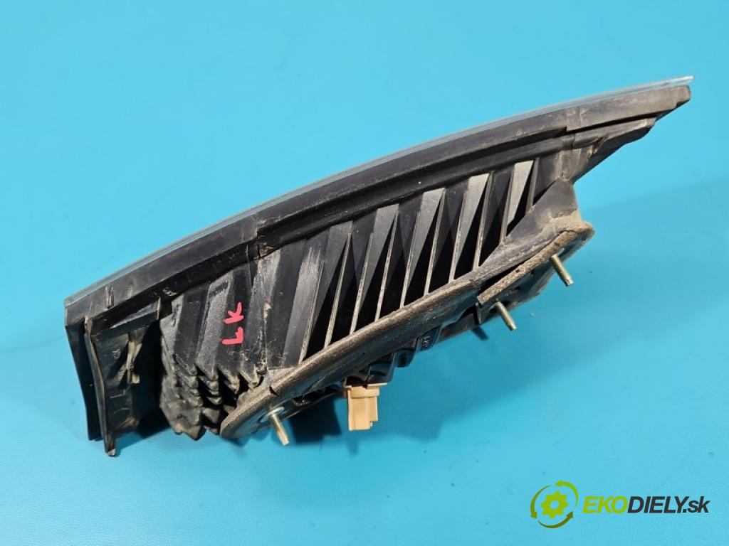 Honda Civic VIII 2006-2011 1.8 16V 140 hp manual 103 kW 1799 cm3 5- světlo zadní levé kufrových dveří 226-16721