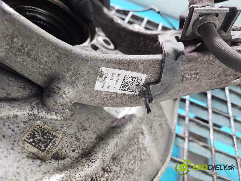 Audi A4 B9 2015-2024 2.0 tdi 150 hp manual 110 kW 1968 cm3 5- náboj levé  (Náboj kola)