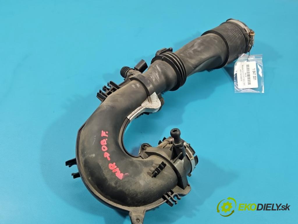 Mercedes CLA C117 X117 2013-2019 2.0 T 184hp automatic 135 kW 1991 cm3 4- Trubka: A2700901029