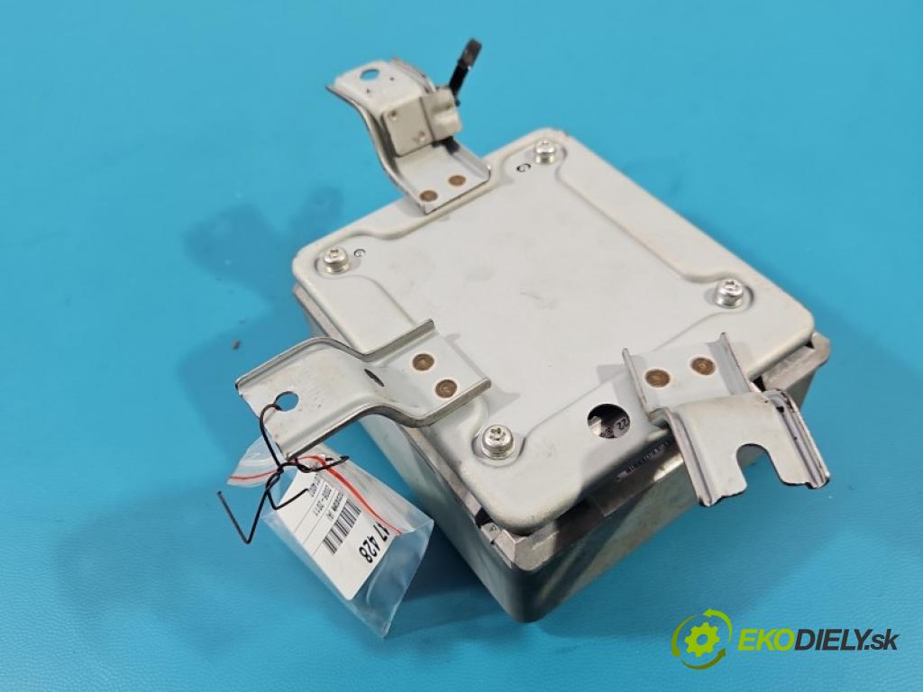 Honda Civic VIII 2006-2011 1.8 16V 140 HP manual 103 kW 1799 cm3 5- riadiaca jednotka ostatné 39980-SMG-G2